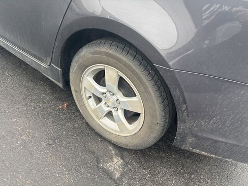 Used 2016 Chevrolet Cruze LT w/ Sun And Sound Package image 8