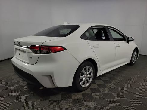 Used 2025 Toyota Corolla LE image 13