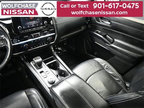 Used 2022 Nissan Pathfinder SV image 10