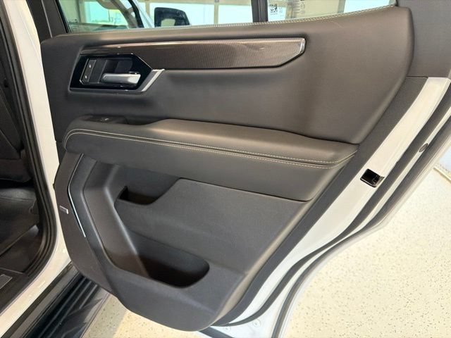 Used 2025 GMC Yukon Elevation w/ LPO, Elevation Black Package AWD/4WD image 49