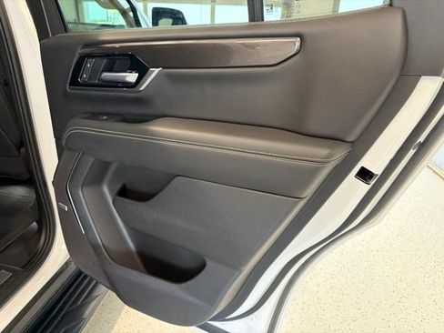 Used 2025 GMC Yukon Elevation w/ LPO, Elevation Black Package AWD/4WD image 49