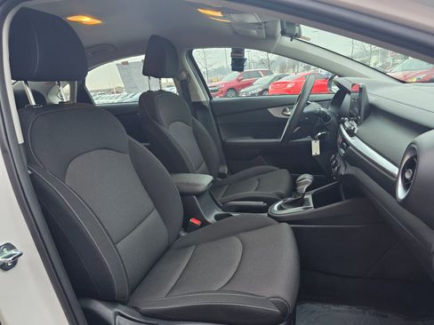 Used 2024 Kia Forte LXS image 8