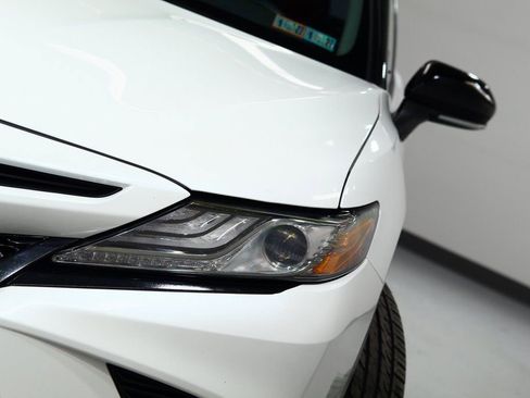 Used 2019 Toyota Camry XSE image 7