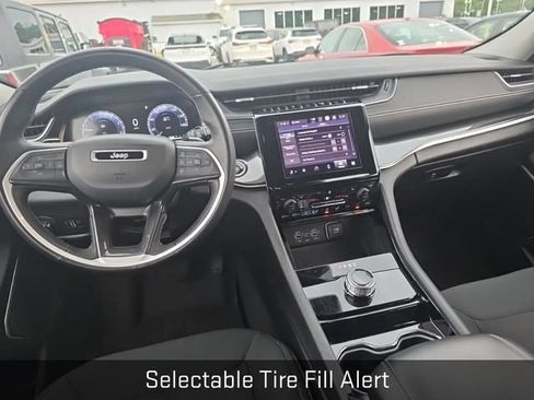 Used 2022 Jeep Grand Cherokee L Laredo w/ Luxury Tech Group I AWD/4WD image 7