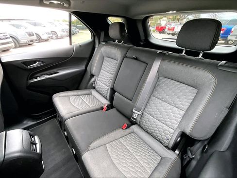 Used 2018 Chevrolet Equinox LT image 15