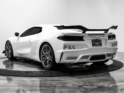 Used 2025 Chevrolet Corvette Z06 w/ Z07 Performance Package image 12