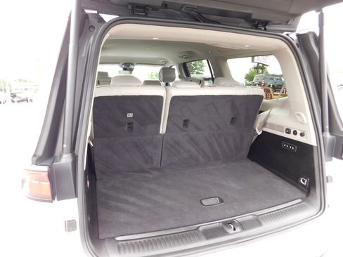 Used 2022 Jeep Wagoneer Series III RWD image 6