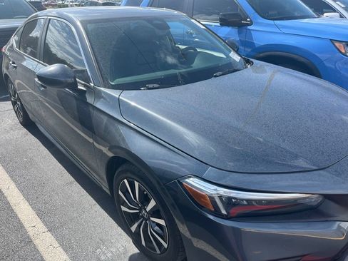 Used 2024 Honda Civic EX-L image 3