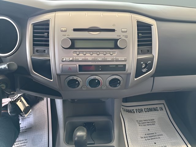 Used 2006 Toyota Tacoma PreRunner w/ SR5 Pkg #2 RWD image 10