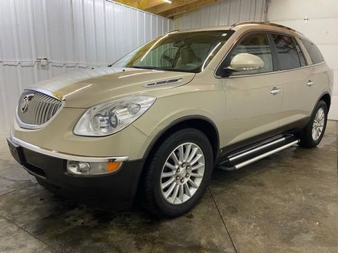 Used 2009 Buick Enclave CXL w/ Entertainment Package #2 image 3