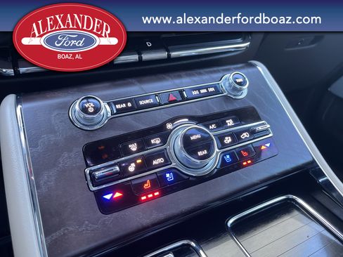 Used 2022 Lincoln Aviator Reserve w/ Equipment Group 201A image 22