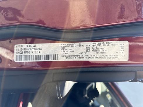 Used 2023 Jeep Grand Cherokee Laredo w/ Luxury Tech Group I AWD/4WD image 30
