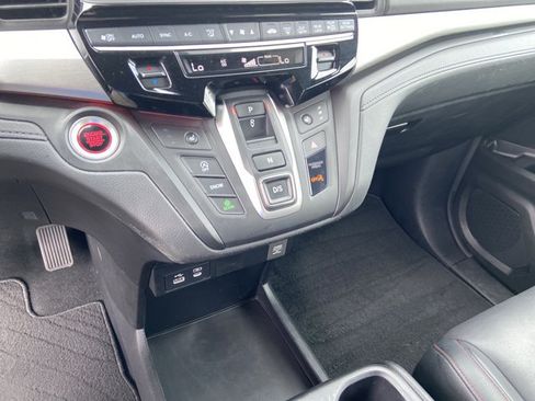 Used 2025 Honda Odyssey Sport-L image 39