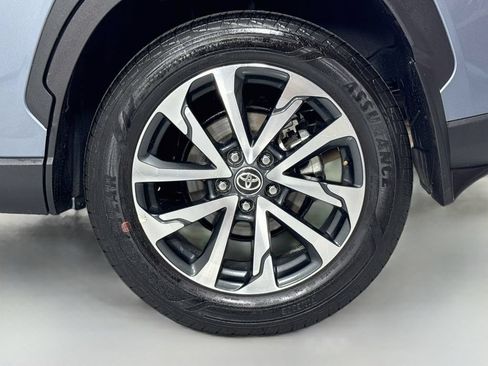 Used 2024 Toyota Corolla Cross XLE AWD/4WD image 9