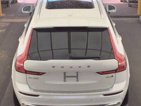 Used 2022 Volvo XC60 B6 Inscription w/ Advanced Package AWD/4WD image 3