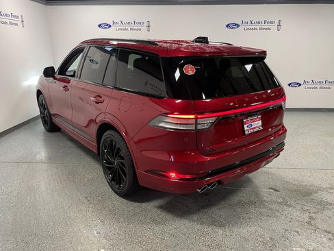 New 2025 Lincoln Aviator Reserve w/ Luxury Package image 4