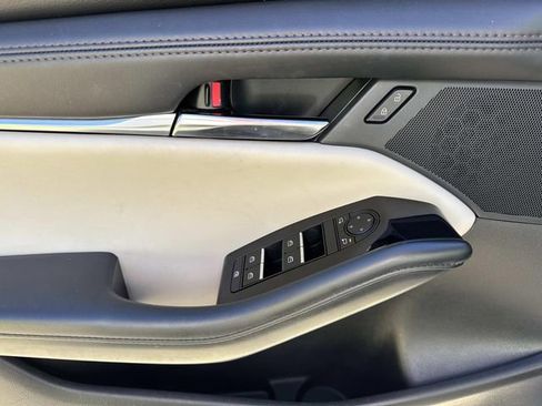 Used 2025 MAZDA MAZDA3 s image 12