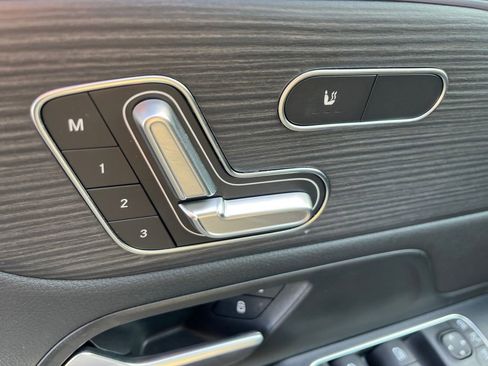 Certified 2025 Mercedes-Benz GLA 250 4MATIC image 23