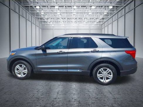 Used 2021 Ford Explorer XLT w/ Class III Trailer Tow Package AWD/4WD image 8