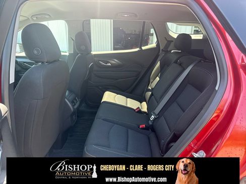 Used 2023 GMC Terrain SLE w/ Driver Convenience Package AWD/4WD image 17