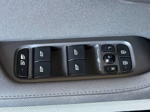 Used 2021 Polestar Polestar 2 AWD/4WD image 11