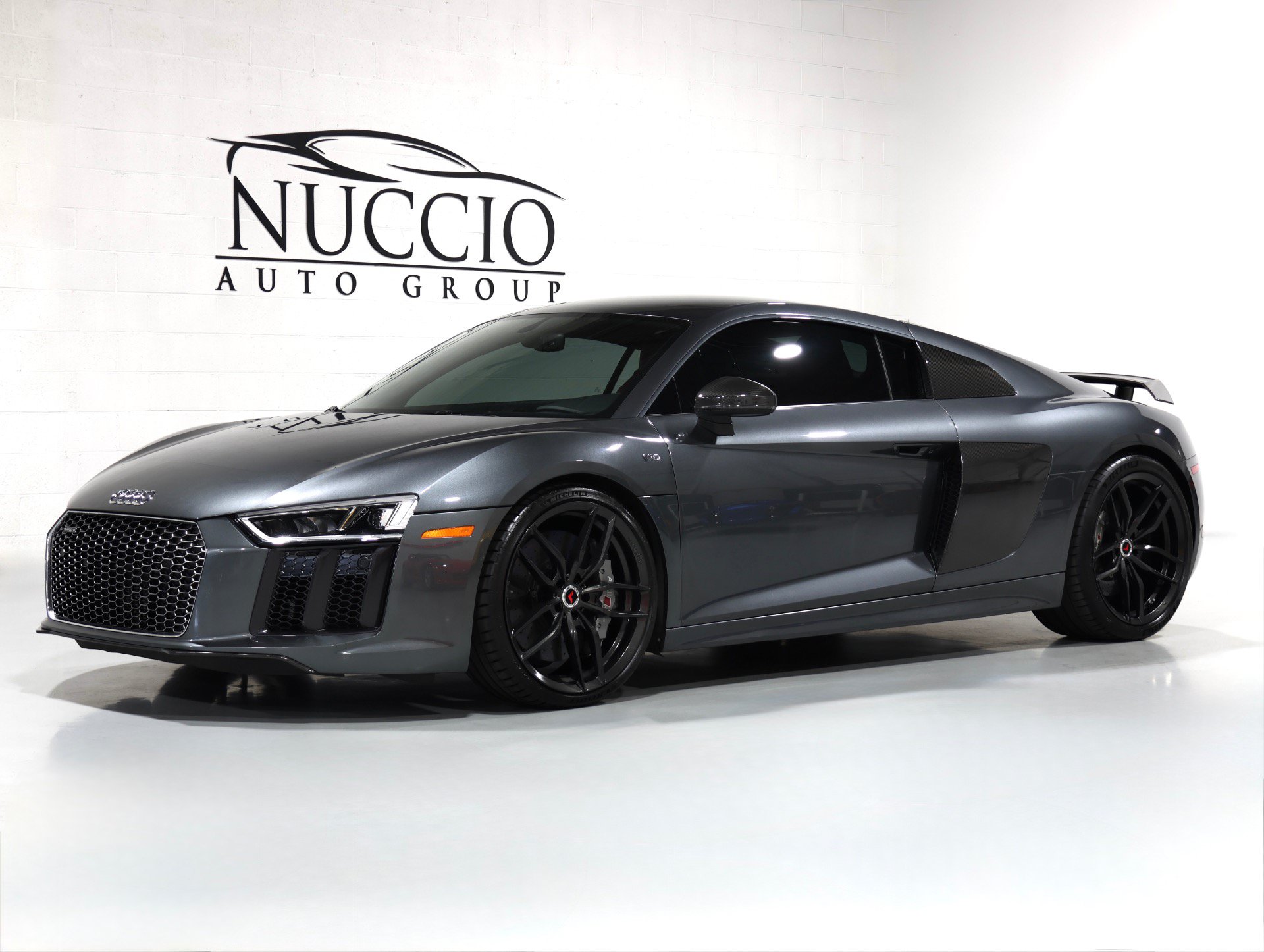 Used 2017 Audi R8 V10 plus AWD/4WD image 1