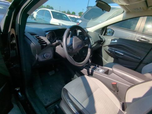 Used 2019 Ford Escape SE FWD image 7