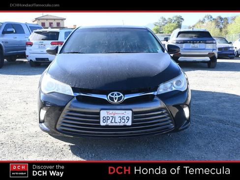 Used 2015 Toyota Camry XLE w/ Convenience Package FWD image 2