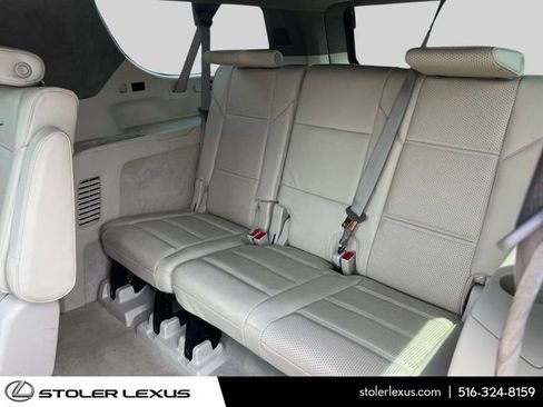 Used 2023 Cadillac Escalade ESV Sport Platinum AWD/4WD image 16