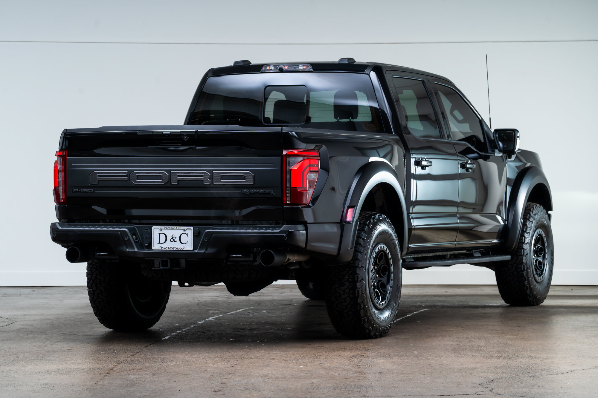Used 2025 Ford F150 Raptor AWD/4WD image 6