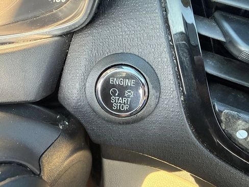 Used 2016 Ford Fiesta Titanium FWD image 25