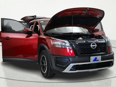 Used 2024 Nissan Pathfinder Rock Creek AWD/4WD image 5