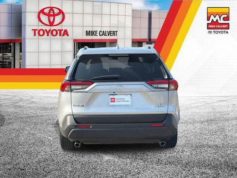 Certified 2025 Toyota RAV4 LE AWD/4WD image 4
