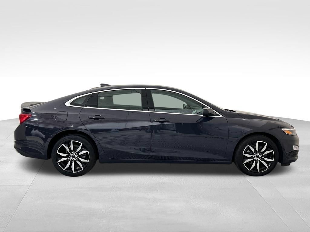 Used 2025 Chevrolet Malibu RS FWD image 7