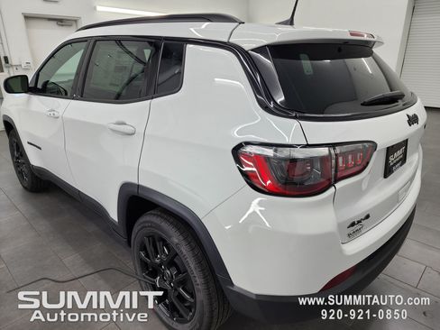 New 2026 Jeep Compass Latitude AWD/4WD image 6
