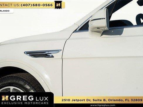Used 2022 Bentley Bentayga AWD/4WD image 19