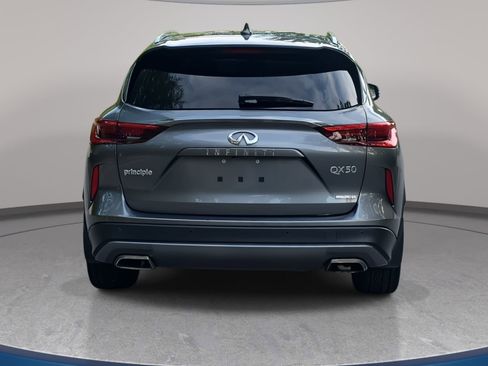 Used 2020 INFINITI QX50 Essential w/ Edition 30 Package FWD image 6