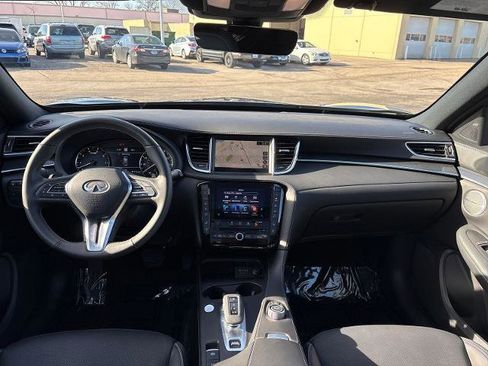 Certified 2025 INFINITI QX50 Sport image 12