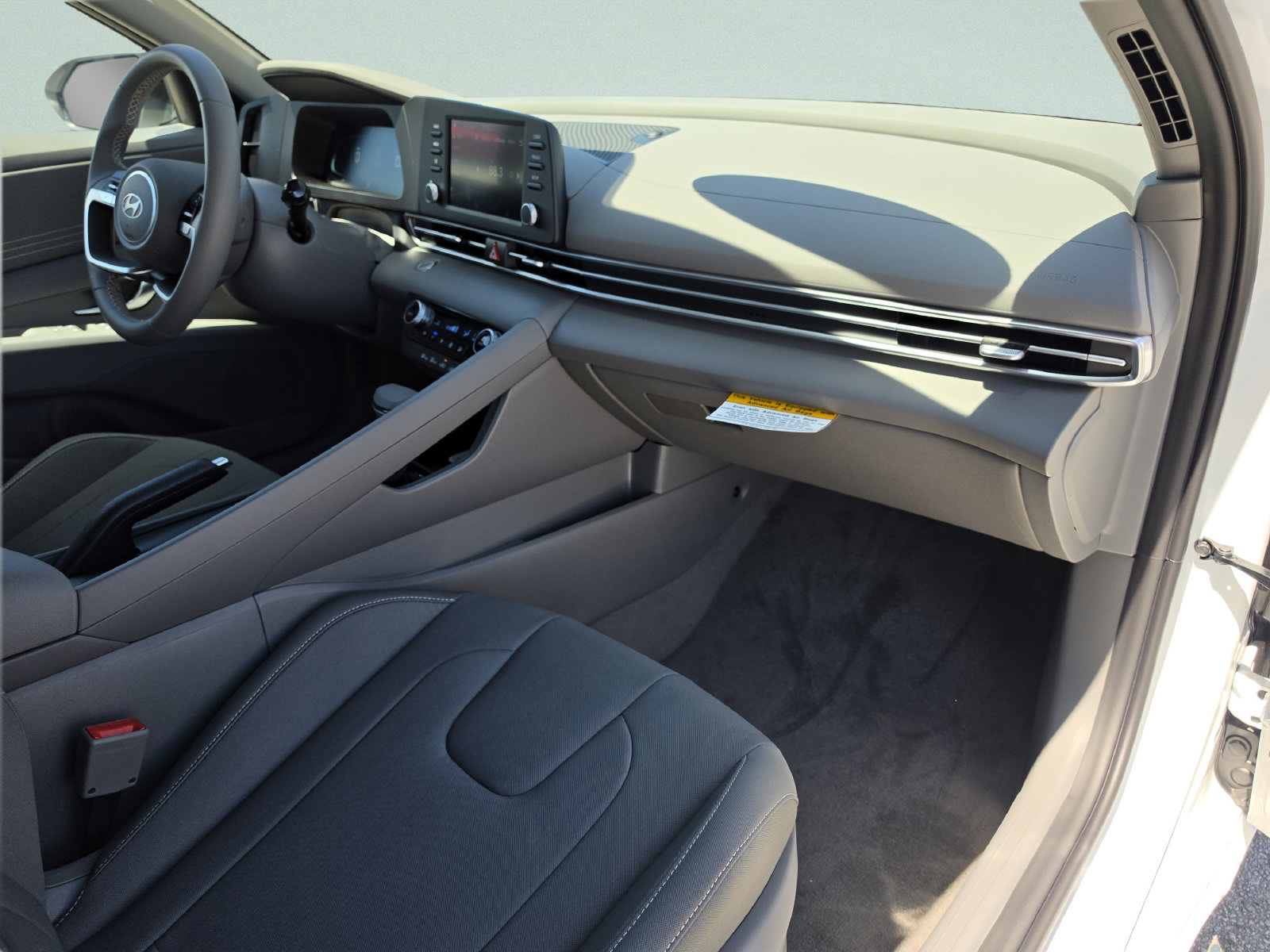 New 2026 Hyundai Elantra Sport FWD image 13