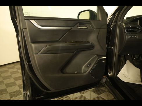 Used 2025 GMC Acadia Elevation image 22