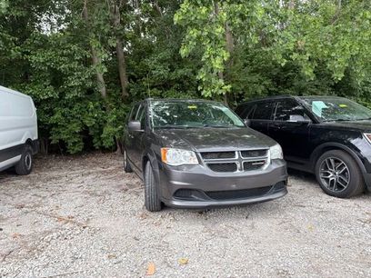 Used 2016 Dodge Grand Caravan SXT w/ Rear Park Assist Package