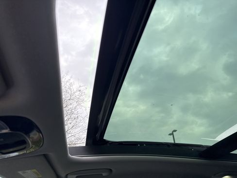 Used 2024 Hyundai Tucson Limited image 28