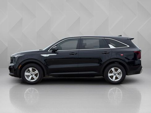 New 2026 Kia Sorento LX FWD image 8