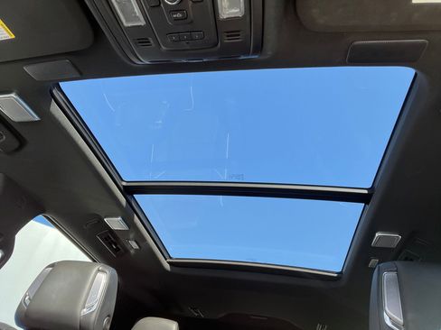 Used 2023 Cadillac Escalade Sport w/ LPO, ONYX Package image 15