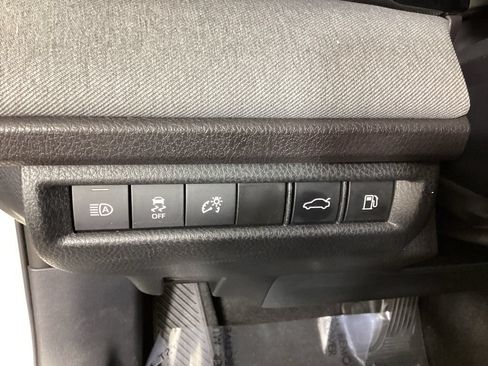Used 2025 Toyota Camry LE FWD image 18