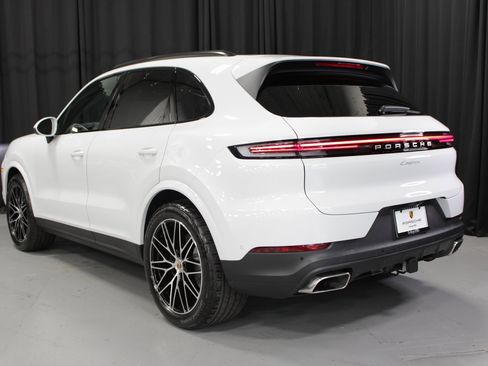 New 2026 Porsche Cayenne image 3