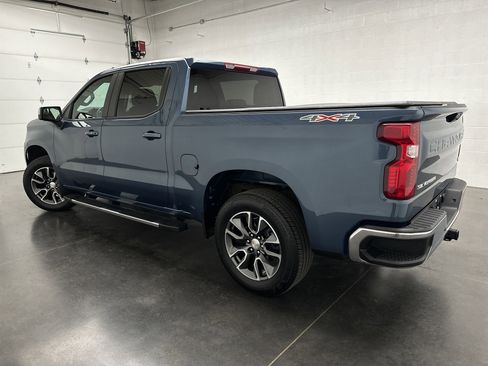 Used 2024 Chevrolet Silverado 1500 LT AWD/4WD image 7
