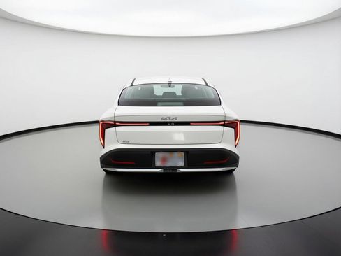 Used 2025 Kia K4 LXS image 7