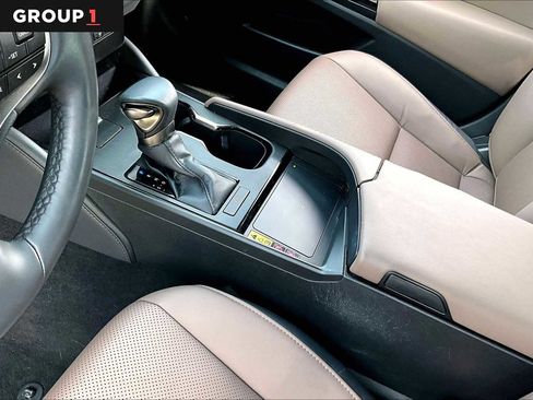 Certified 2023 Lexus ES 350 w/ Premium Package image 13