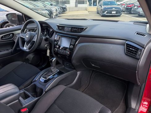 Used 2020 Nissan Rogue Sport S AWD/4WD image 9